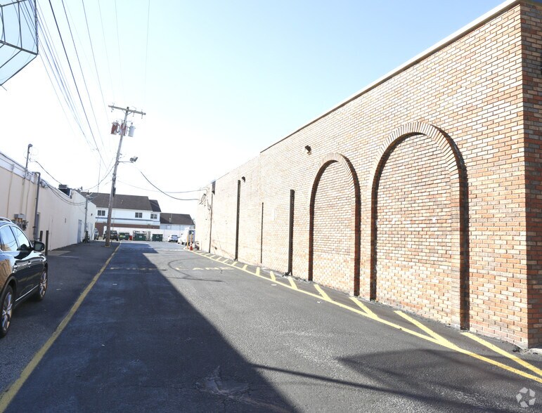 More Photos Of 300 W Water St, Toms River Medical For Sale