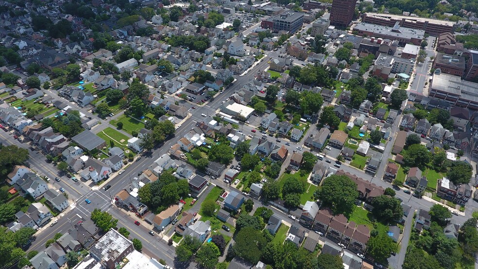 More Photos Of 746 N New St, Bethlehem Auto Repair For Sale
