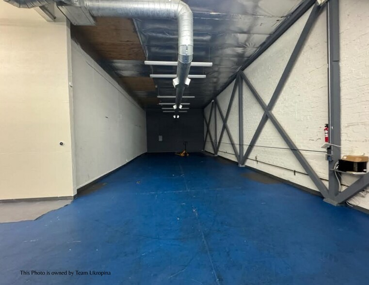 More Photos Of 2610-2622 E Foothill Blvd, Pasadena Warehouse For Lease