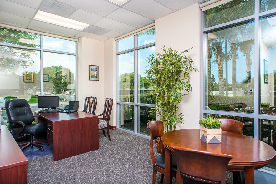 More Photos Of 2244 Faraday Ave, Carlsbad Coworking Space