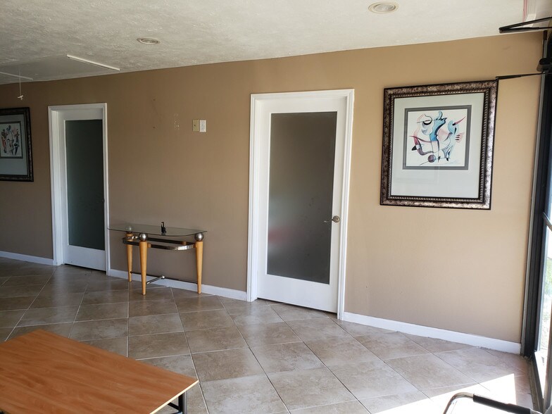 More Photos Of 2003 Hwy 90, Missouri City Freestanding For Lease