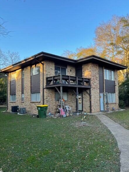 More Photos Of 24 Daytona ln, Normangee Multifamily For Sale