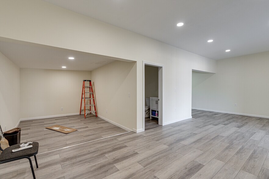 More Photos Of , Chattanooga Unknown For Sale