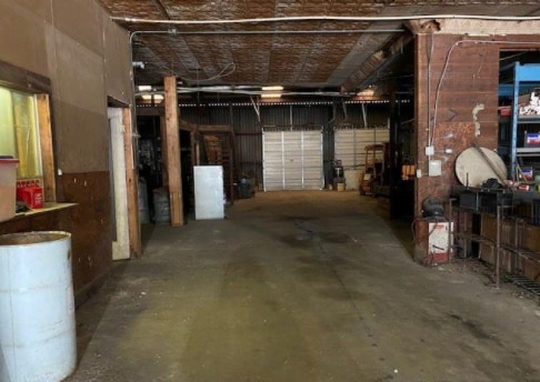 More Photos Of 1105 W Erwin St, Tyler Auto Repair For Sale