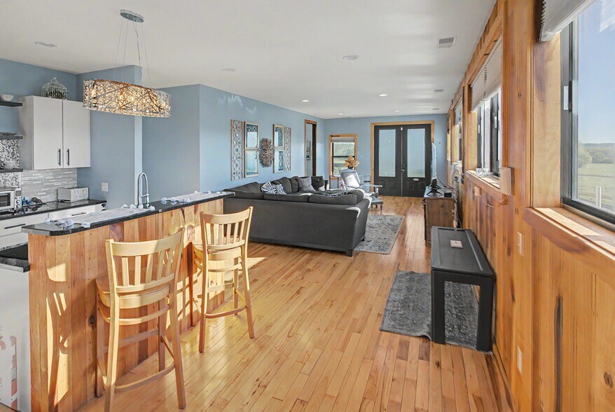 More Photos Of 11001 State Rte N, Scott City Specialty For Sale