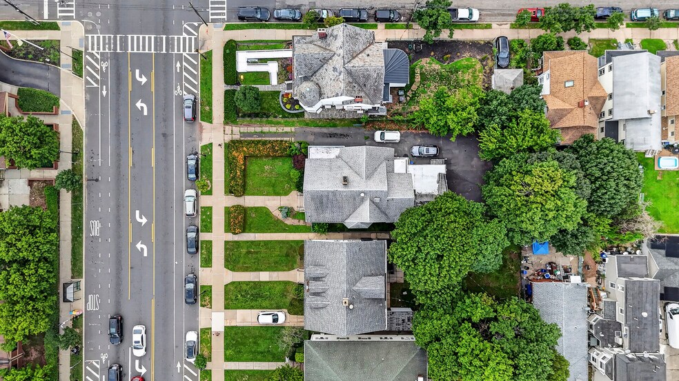 More Photos Of 137 Livingston Ave, New Brunswick Office Residential For Sale