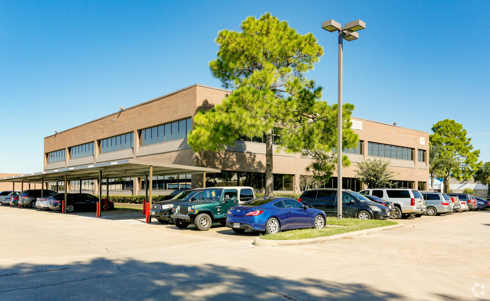 Primary Photo Of 10998 Wilcrest Dr, Houston Office For Lease