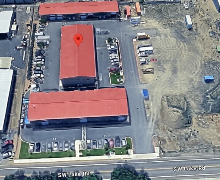 Primary Photo Of 1263 SW Lake Rd, Redmond Light Manufacturing For Lease