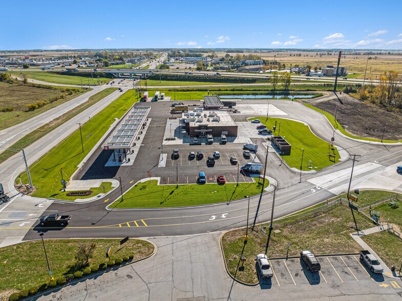 More Photos Of 6579 Garringer-Edgefield rd, Jeffersonville Convenience Store For Sale