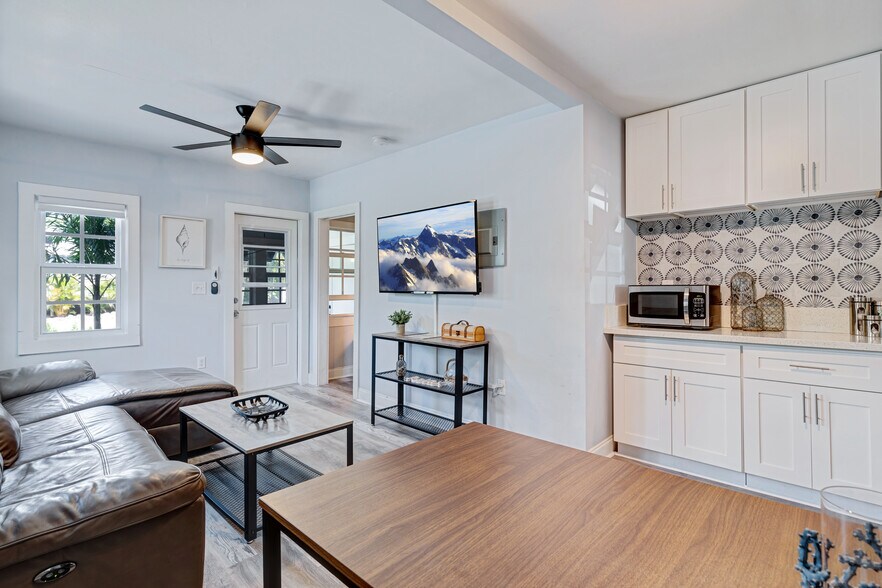 More Photos Of 314 S Federal Hwy, Lake Worth Beach Apartments For Sale