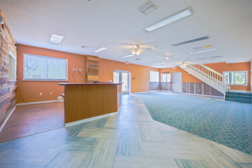 More Photos Of 9010 Astronaut Blvd, Cape Canaveral Warehouse For Sale