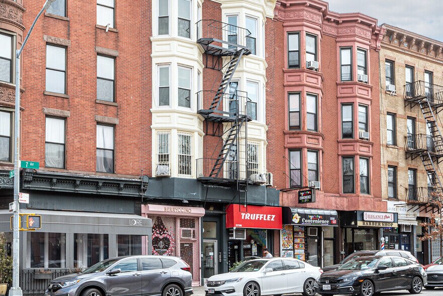 More Photos Of 443 7th Ave, Brooklyn Apartments For Lease