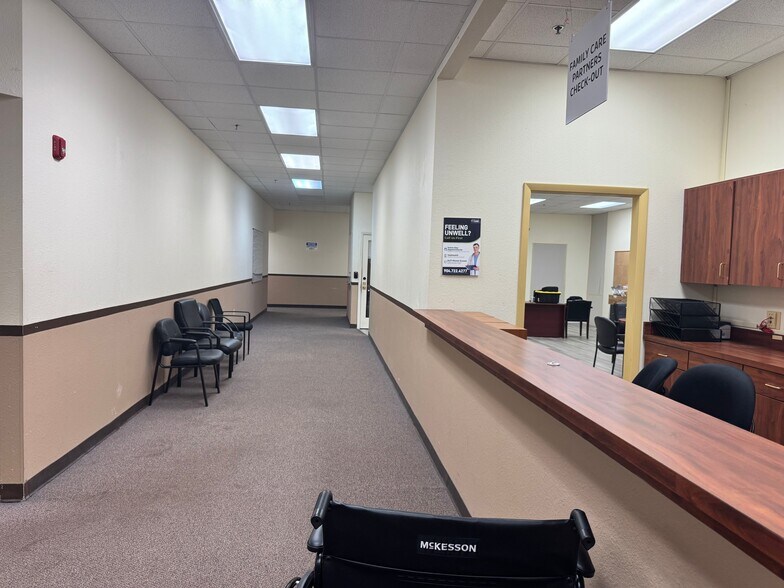 More Photos Of 1215 Dunn Ave, Jacksonville Medical For Lease