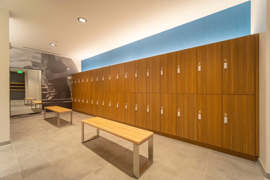 More Photos Of 1001 Summit Blvd, Atlanta Unknown For Lease