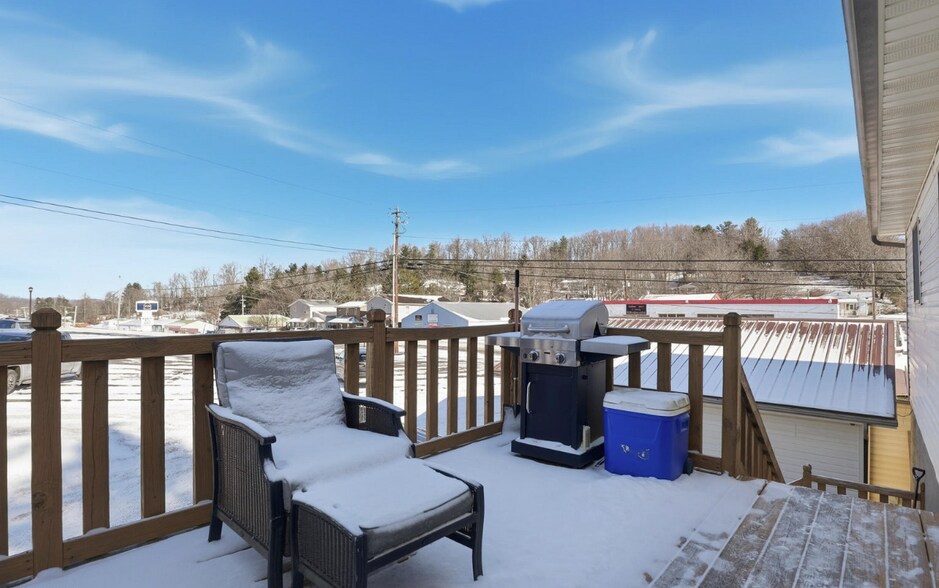 More Photos Of 528 W Main St, Wise Storefront For Sale