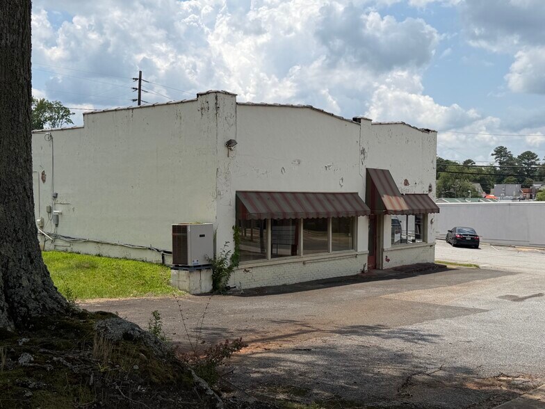 More Photos Of 137 W Main St, Manchester Office For Sale