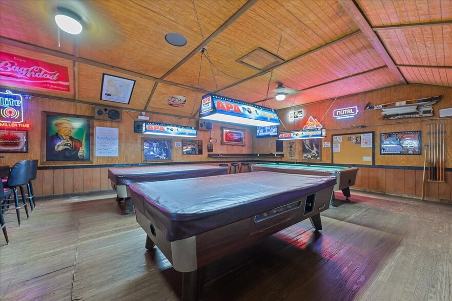 More Photos Of 337 S US Highway 17, East Palatka General Retail For Sale