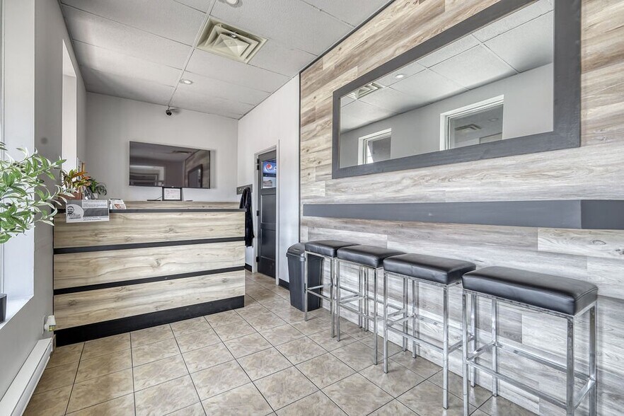 More Photos Of 370 Boul Desjardins, Maniwaki Freestanding For Sale