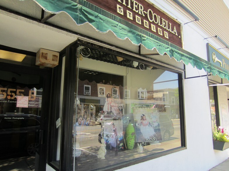 More Photos Of 555 Washington St, Wellesley Storefront Retail Office For Lease