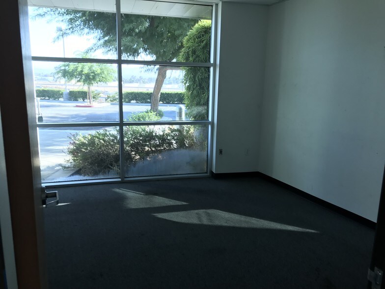 More Photos Of 6421 Central Ave, Riverside Warehouse For Lease