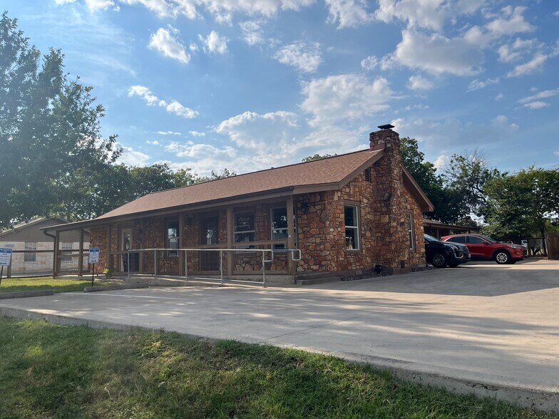 Primary Photo Of 104 Northwest Dr, Round Rock Daycare Center For Sale