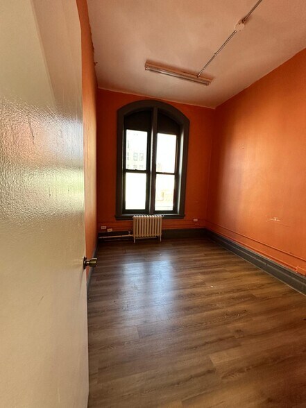 More Photos Of 370 E 149th St, Bronx Office For Lease