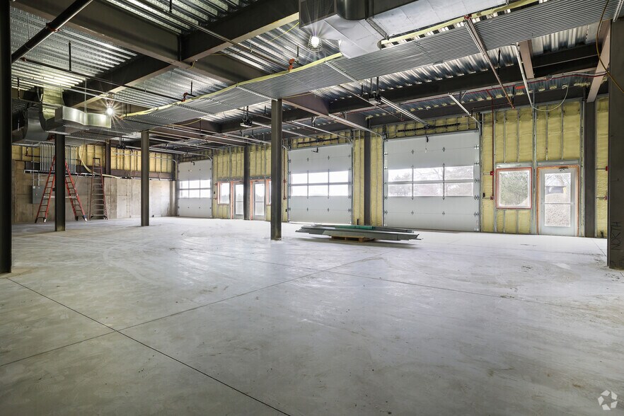 More Photos Of 64 Forest Ridge Dr, Rowley Light Distribution For Lease