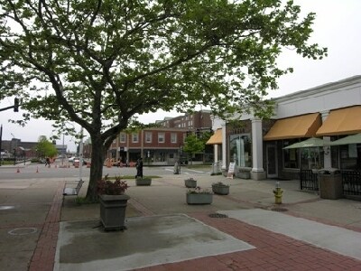 More Photos Of 3-51 Long Wharf Mall, Newport Storefront Retail Office For Lease