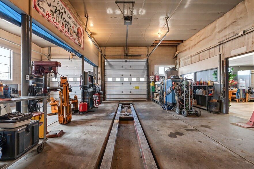 More Photos Of 802 Main St, Walsenburg Auto Repair For Sale