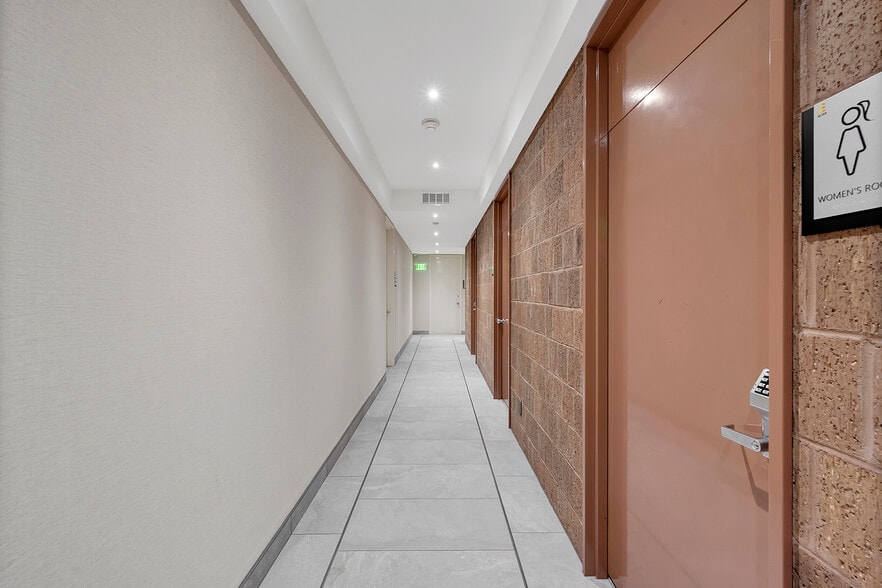 More Photos Of 111 Brook St, Scarsdale Office For Sale