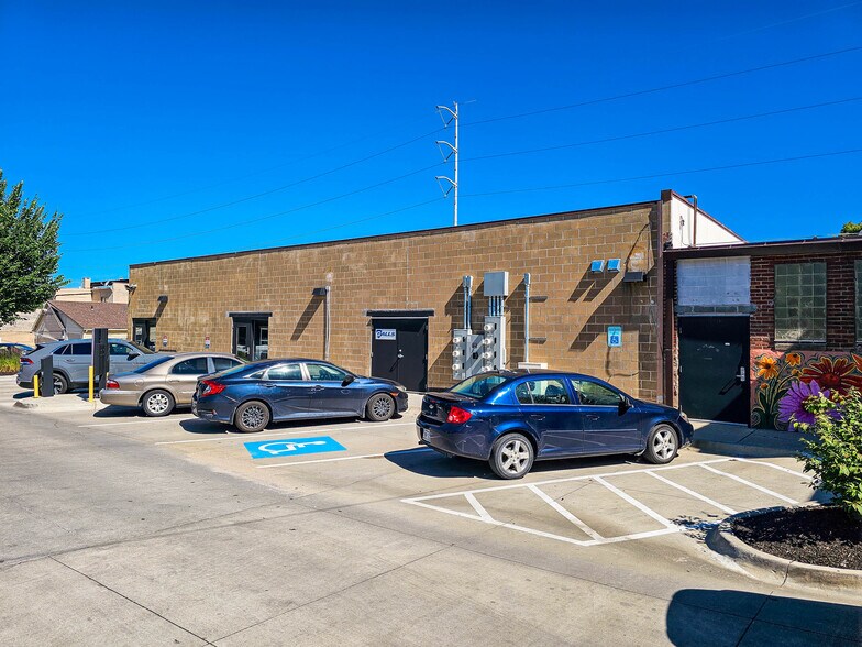More Photos Of 3105 Leavenworth St, Omaha General Retail For Lease