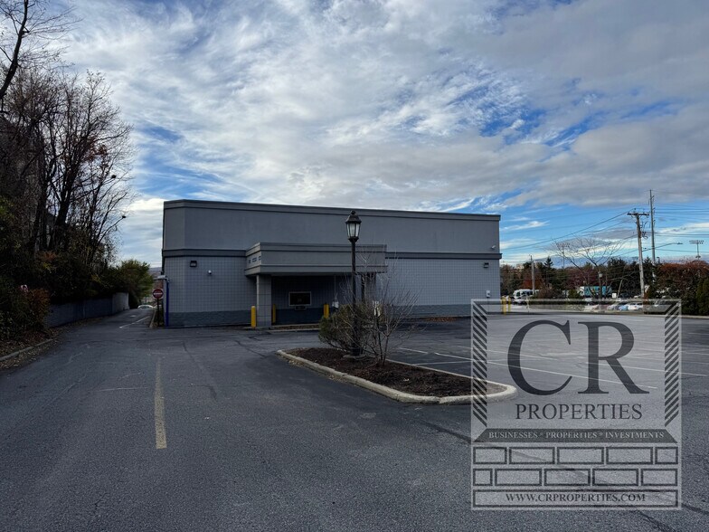 More Photos Of 3350 North Rd, Poughkeepsie Drugstore For Sale