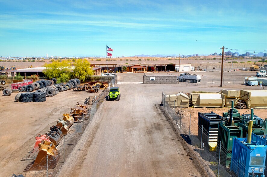More Photos Of 4350 S 18th Ave, Phoenix Contractor Storage Yard For Sale