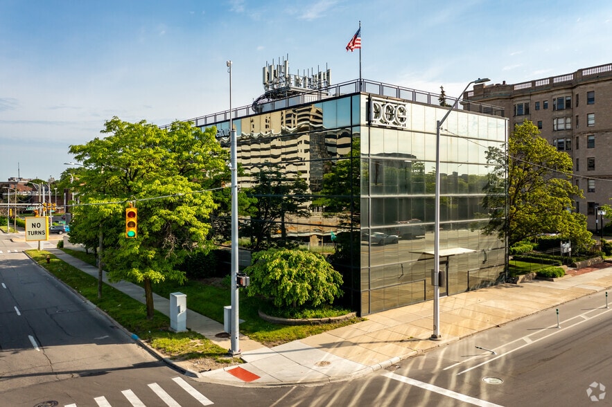 More Photos Of 965 E Jefferson Ave, Detroit Office For Sale