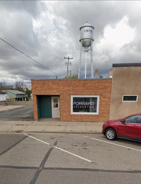 More Photos Of 408 4th St, Centuria Storefront For Lease