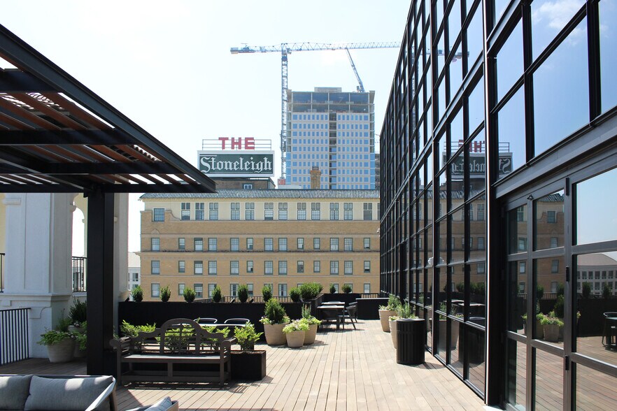 More Photos Of 3001 Maple Ave, Dallas Office For Lease