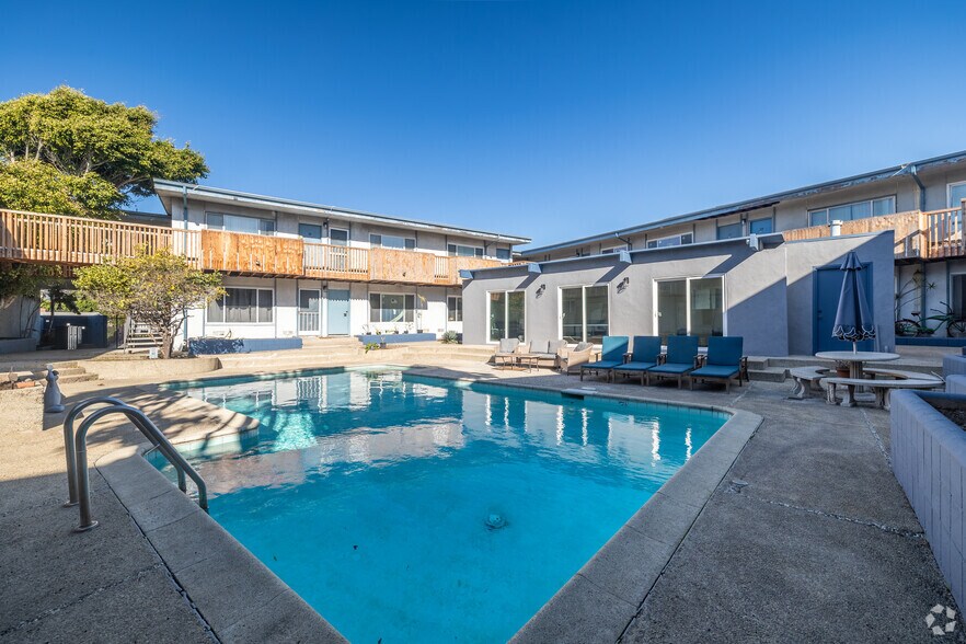 More Photos Of 1150 Tennyson St, Manhattan Beach Apartments For Sale