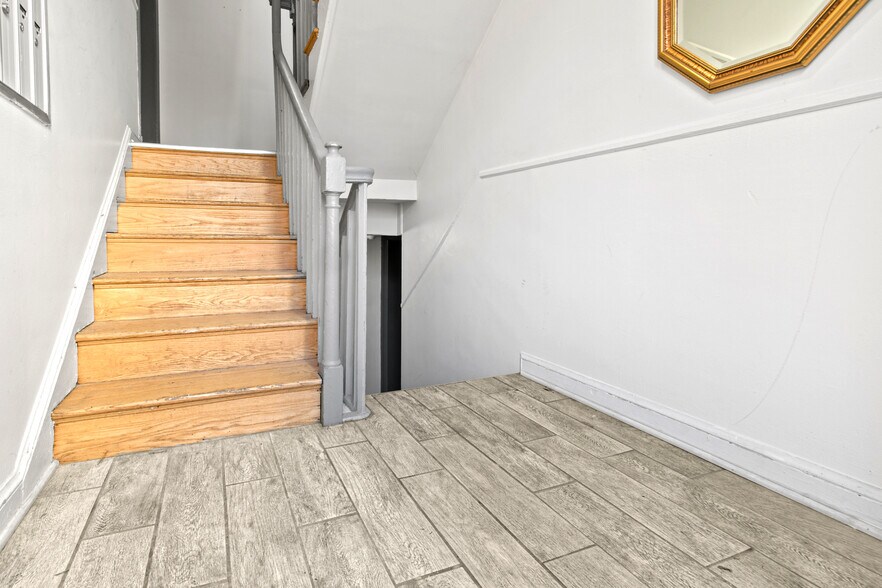 More Photos Of 4701-4703 Ravenswood Rd, Riverdale Apartments For Sale