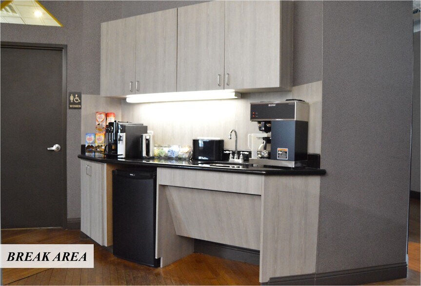 More Photos Of 2204 Louisiana St, Houston Storefront Retail Office For Lease