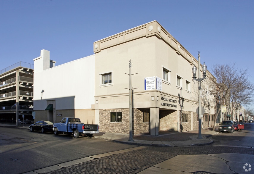 More Photos Of 5618-5624 6th Ave, Kenosha Office For Lease