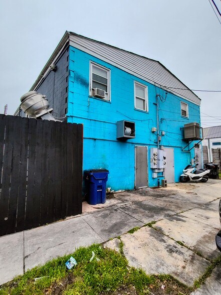 More Photos Of 3811-3813 Tulane Ave, New Orleans Storefront Retail Residential For Lease