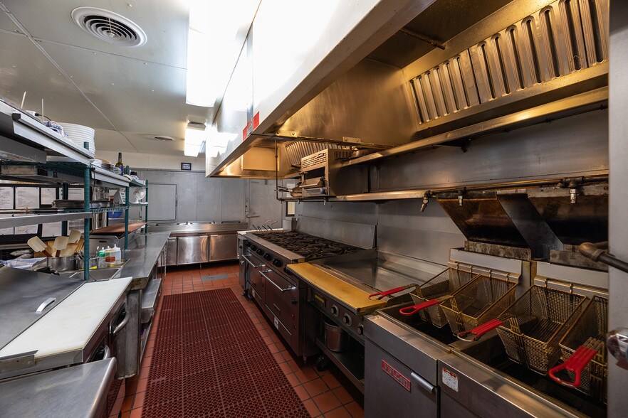 More Photos Of 380 S Lawson Dr, Green Lake Restaurant For Sale