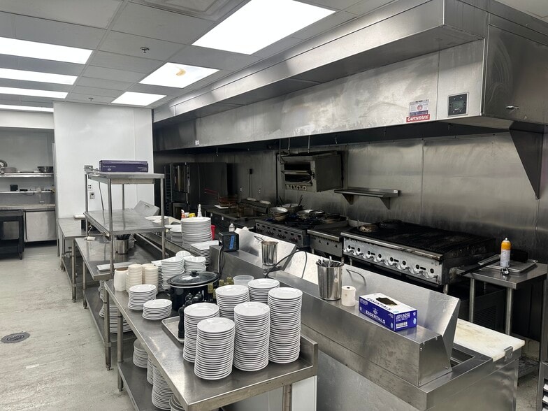 More Photos Of 121 E Sheridan Ave, Oklahoma City Restaurant For Lease