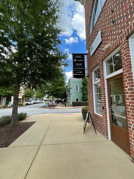 More Photos Of 141-151 Thomas Green Blvd, Clemson Unknown For Lease