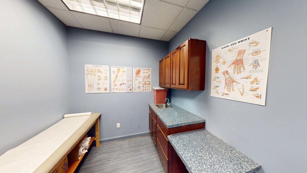 More Photos Of 2569 Ocean Ave, Brooklyn Office For Sale