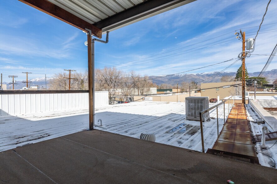 More Photos Of 162 N Main St, Bishop General Retail For Sale