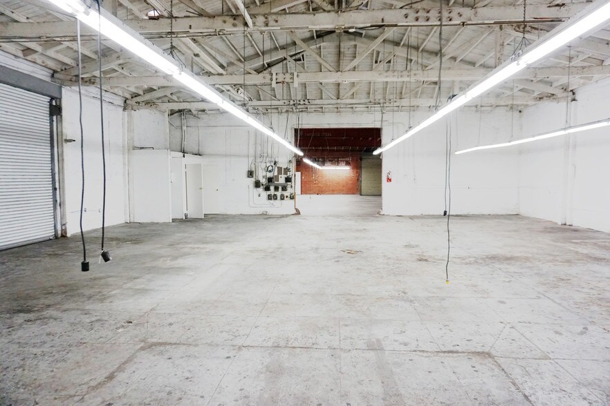 More Photos Of 155-159 W 31st St, Los Angeles Warehouse For Sale