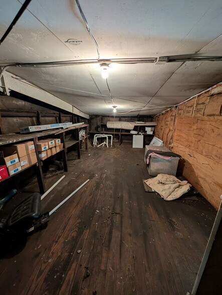 More Photos Of 707 Jewell Rd, Wilmore Warehouse For Sale