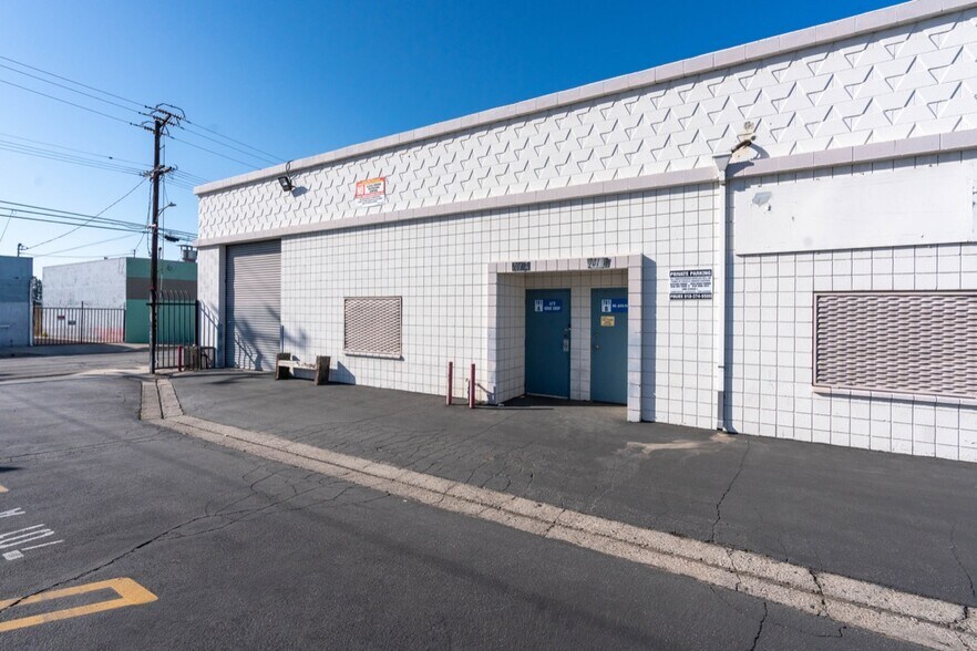 More Photos Of 701-719 Arroyo Ave, San Fernando Warehouse For Lease