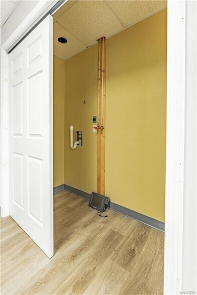 More Photos Of 6115 1st St, Newfane Office For Sale